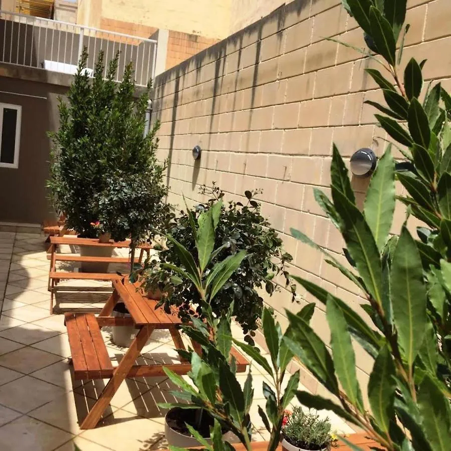 Guest house Villa Arjuza - Private Self Catering Bedrooms With Bathroom Is-Swieqi