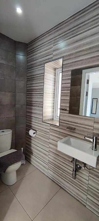 Guest house Villa Arjuza - Private Self Catering Bedrooms With Bathroom Is-Swieqi