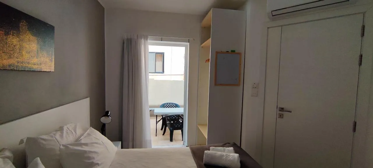 Guest house Villa Arjuza - Private Self Catering Bedrooms With Bathroom Is-Swieqi