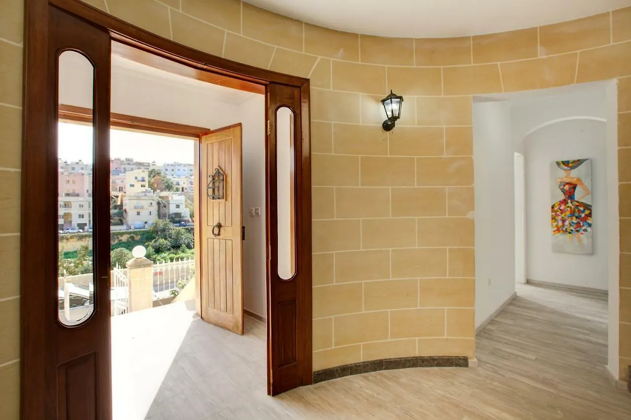 Guest house Villa Arjuza - Private Self Catering Bedrooms With Bathroom Is-Swieqi Malta