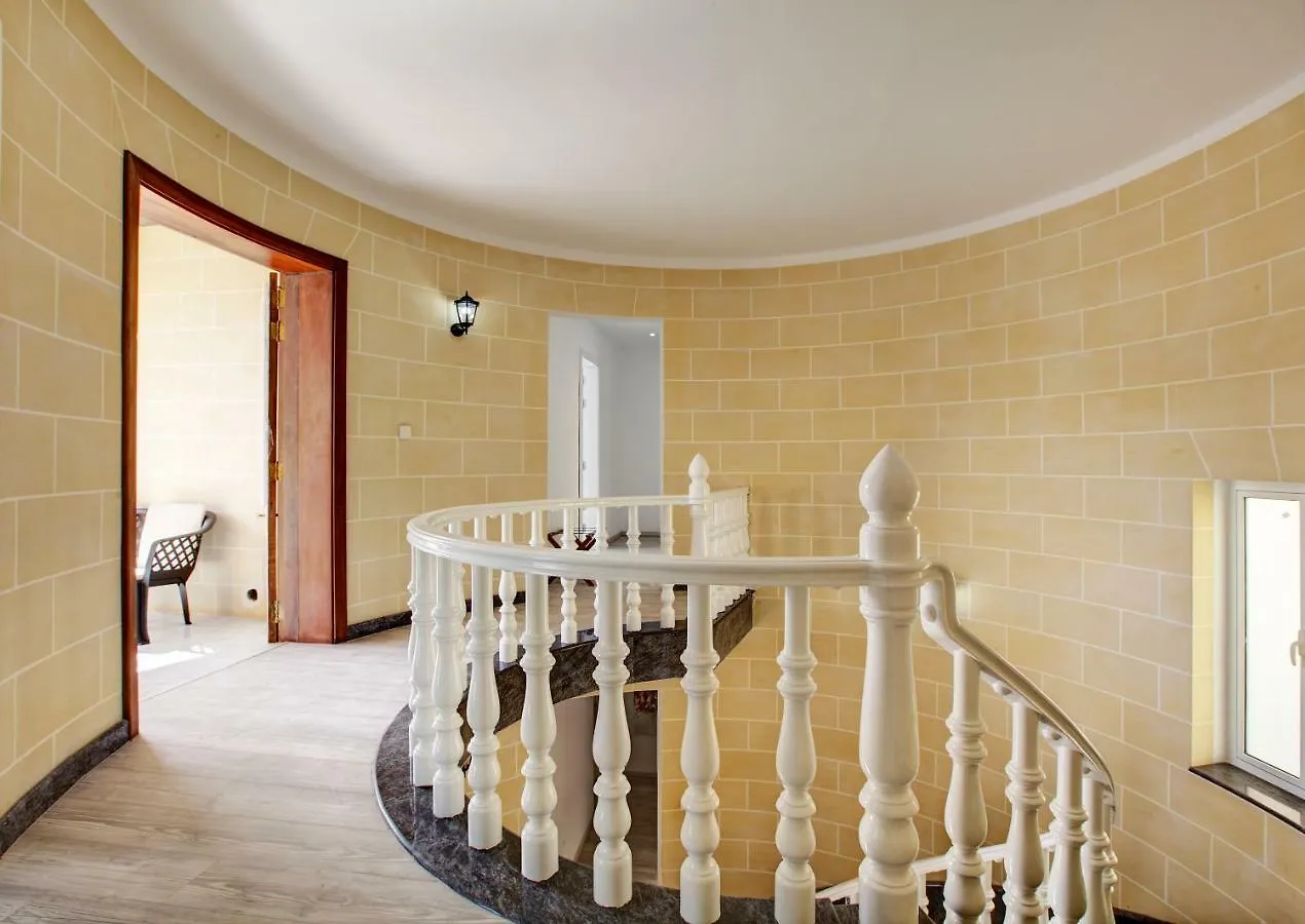 Guest house Villa Arjuza - Private Self Catering Bedrooms With Bathroom Is-Swieqi